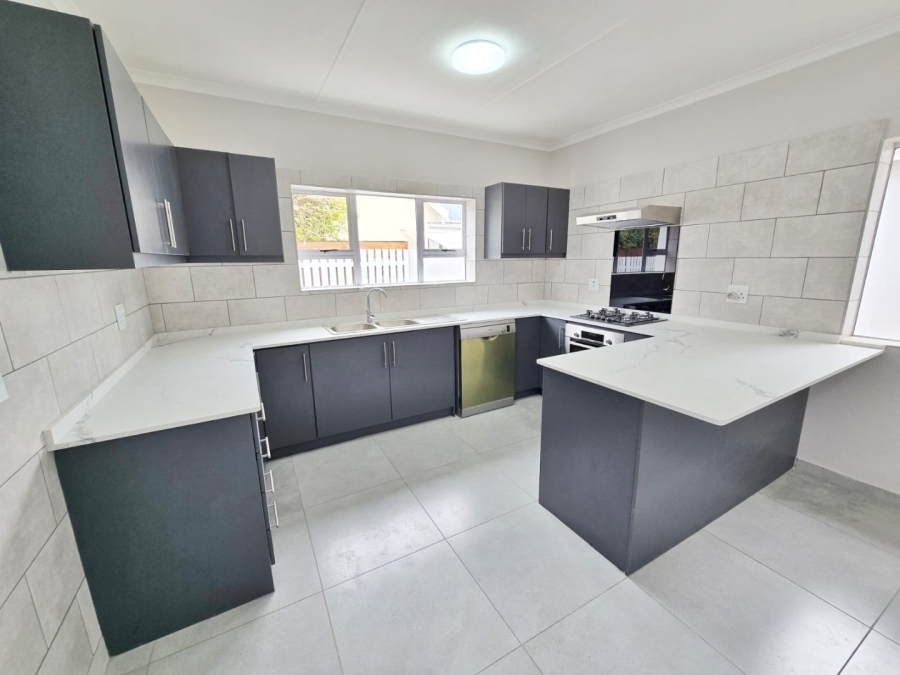 2 Bedroom Property for Sale in The Village Western Cape